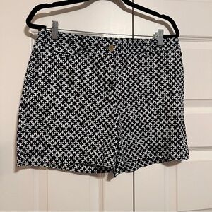 Anne Klein Black and White Geometric Women's Shorts
